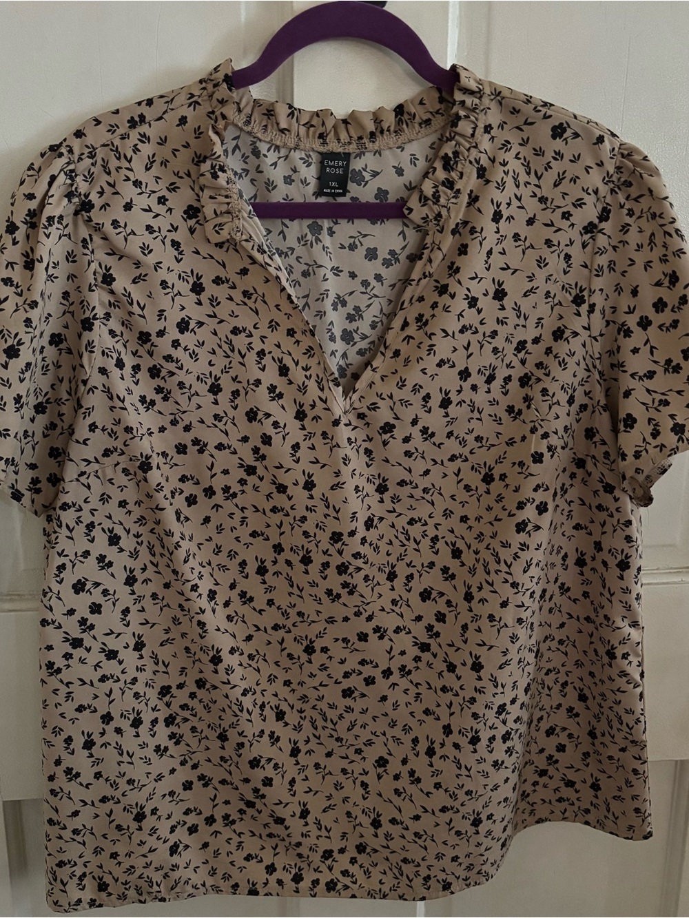 SHEIN Beige Floral Ruffle V-Neck Blouse